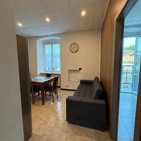 Mh - 100 Meters From The Rivarolo Train Station * Janov